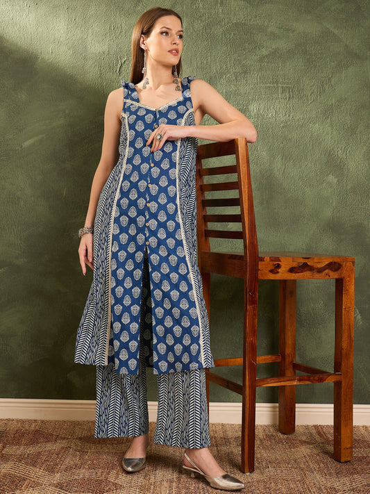 Women Blue Floral Front Button Slit Kurta With Pants