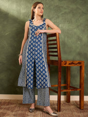 Women Blue Floral Front Button Slit Kurta With Pants