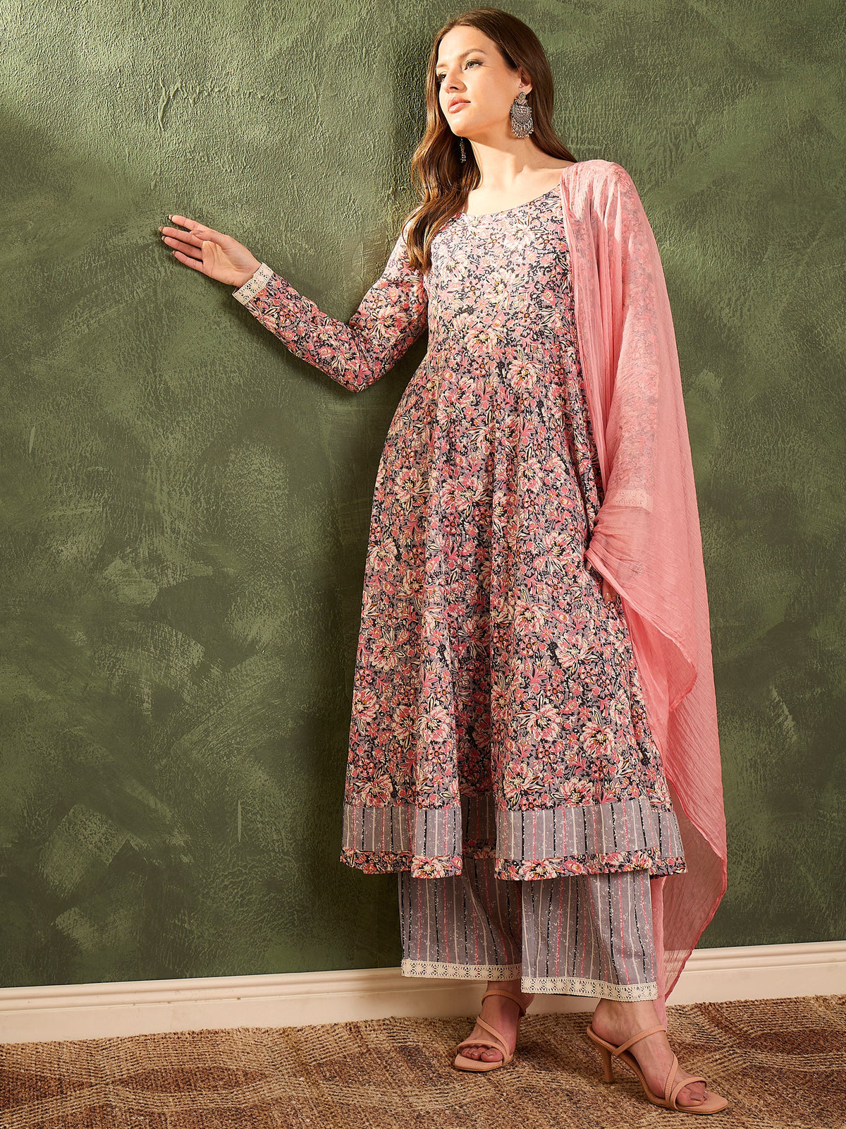 Women Pink & Grey Floral Anarkali Kurta Set with Dupatta