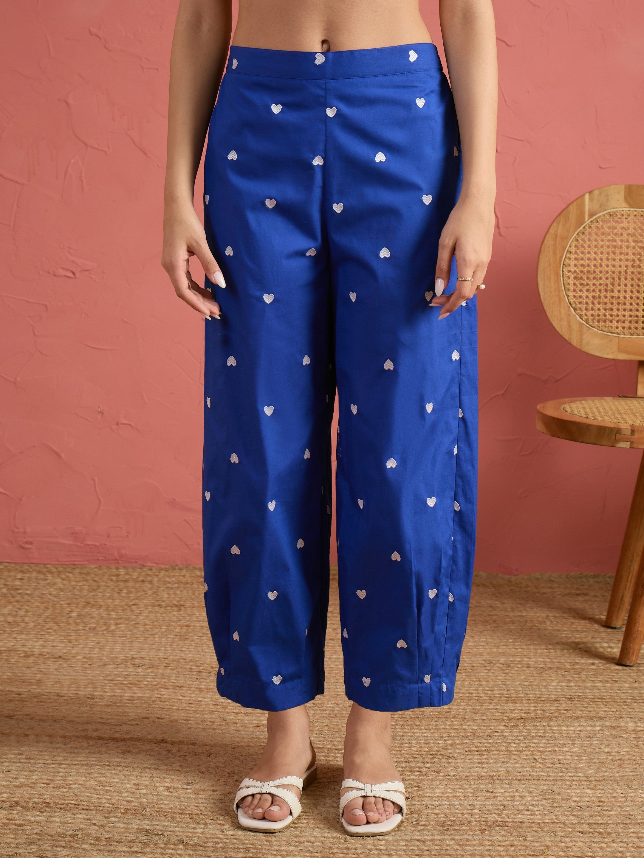 Women Royal Blue Embroidered Short Kurta With Straight Pants