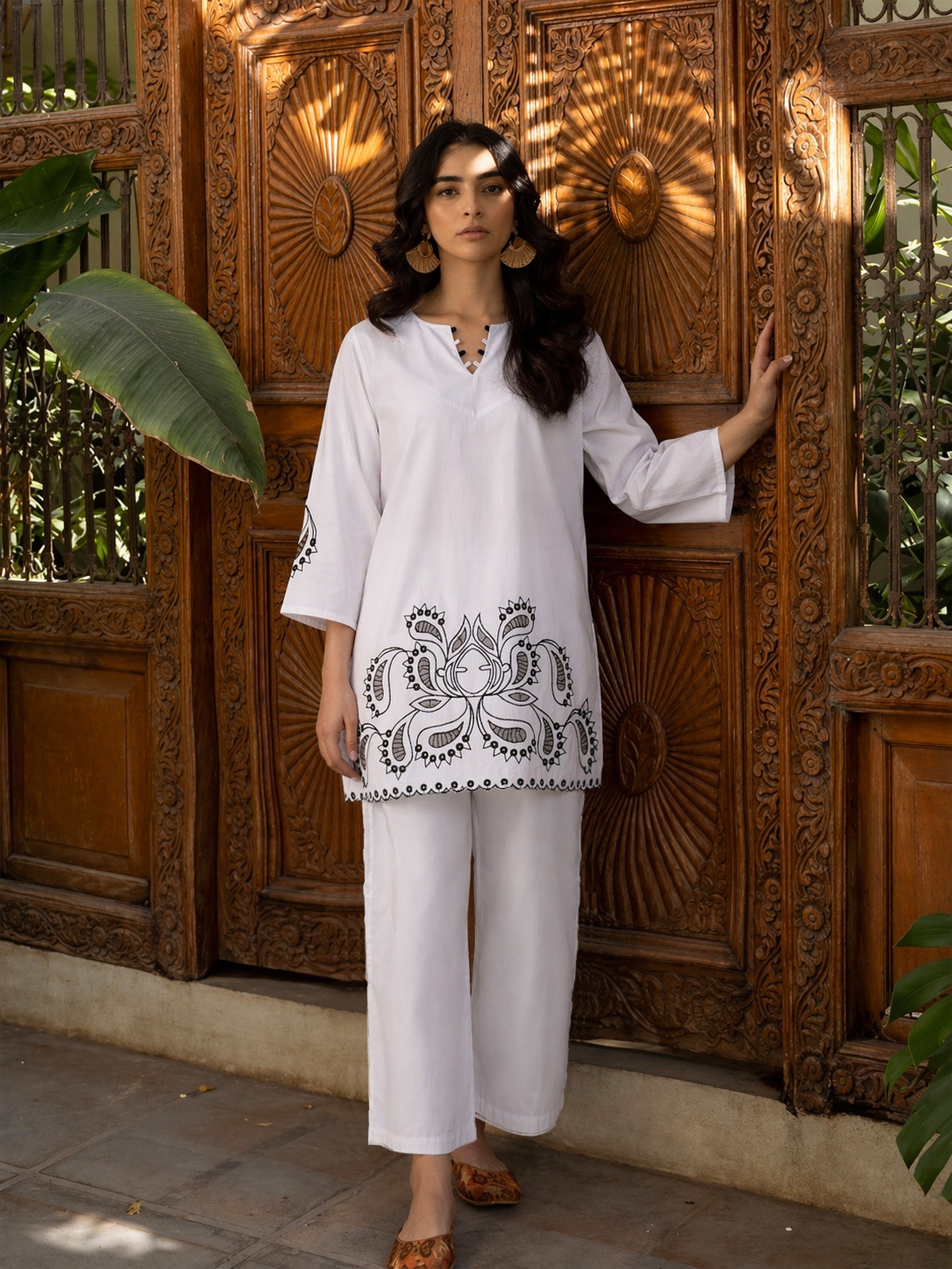 Women White Cut Work Short Kurta With Straight Pants