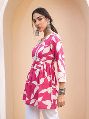 Women Pink Floral V Neck Peplum Kurti