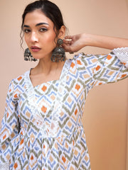 Women White Geometric Print Peplum Kurti
