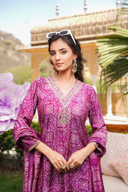 purple silk blend floral embroidered straight kurta trousers with dupatta skskd3121