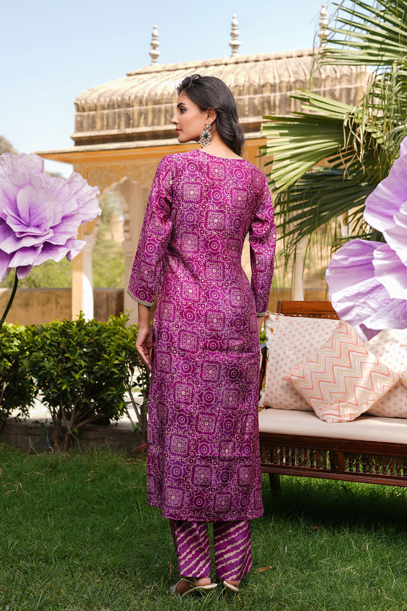 purple silk blend floral embroidered straight kurta trousers with dupatta skskd3121
