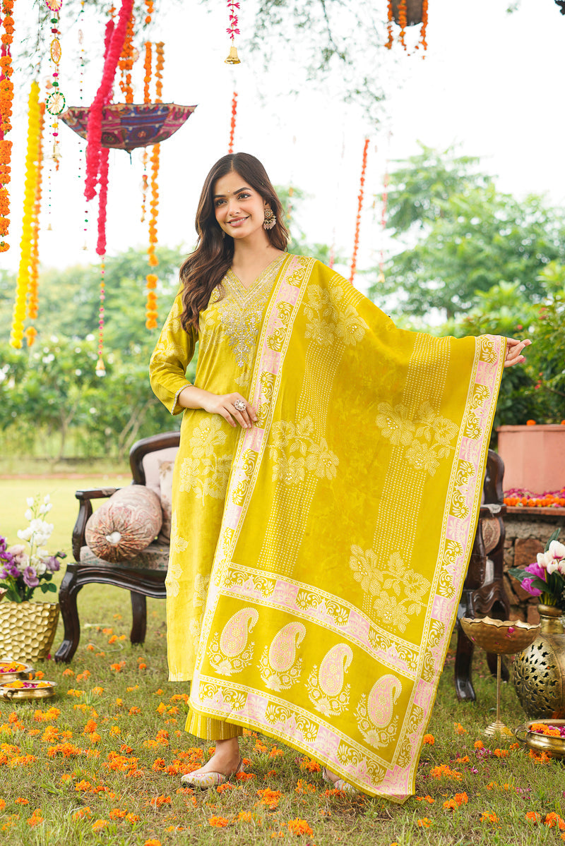 yellow poly chanderi floral embroidered straight kurta trousers with dupatta skskd3131