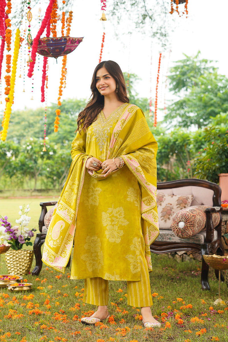yellow poly chanderi floral embroidered straight kurta trousers with dupatta skskd3131