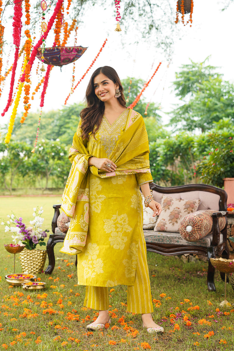 yellow poly chanderi floral embroidered straight kurta trousers with dupatta skskd3131