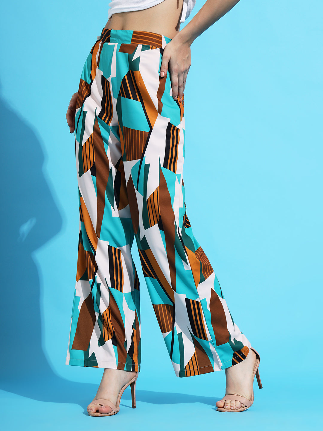 solid high rise geometric printed trousers