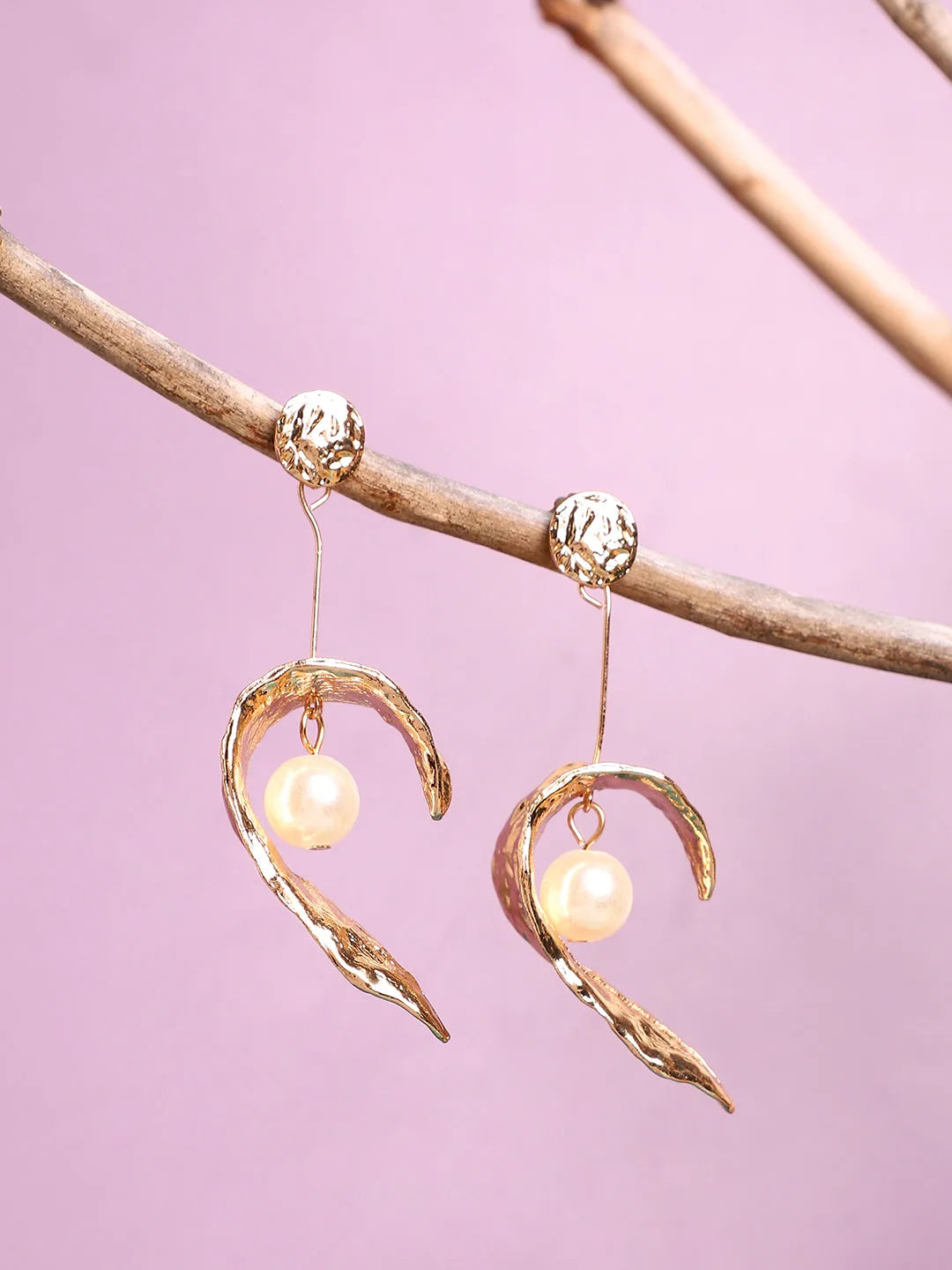 SOHI - Gold Plated Designer Casual Drop Earring For Women