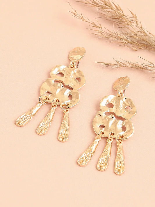 SOHI - Gold Plated Designer Party Drop Earring