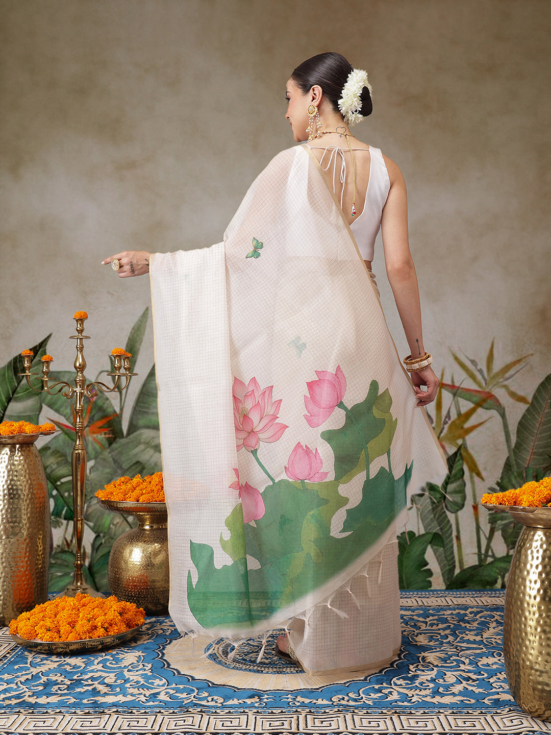 Onam Inspired Lotus & Checks Printed Chanderi Kasavu Saree With Printed Blouse
