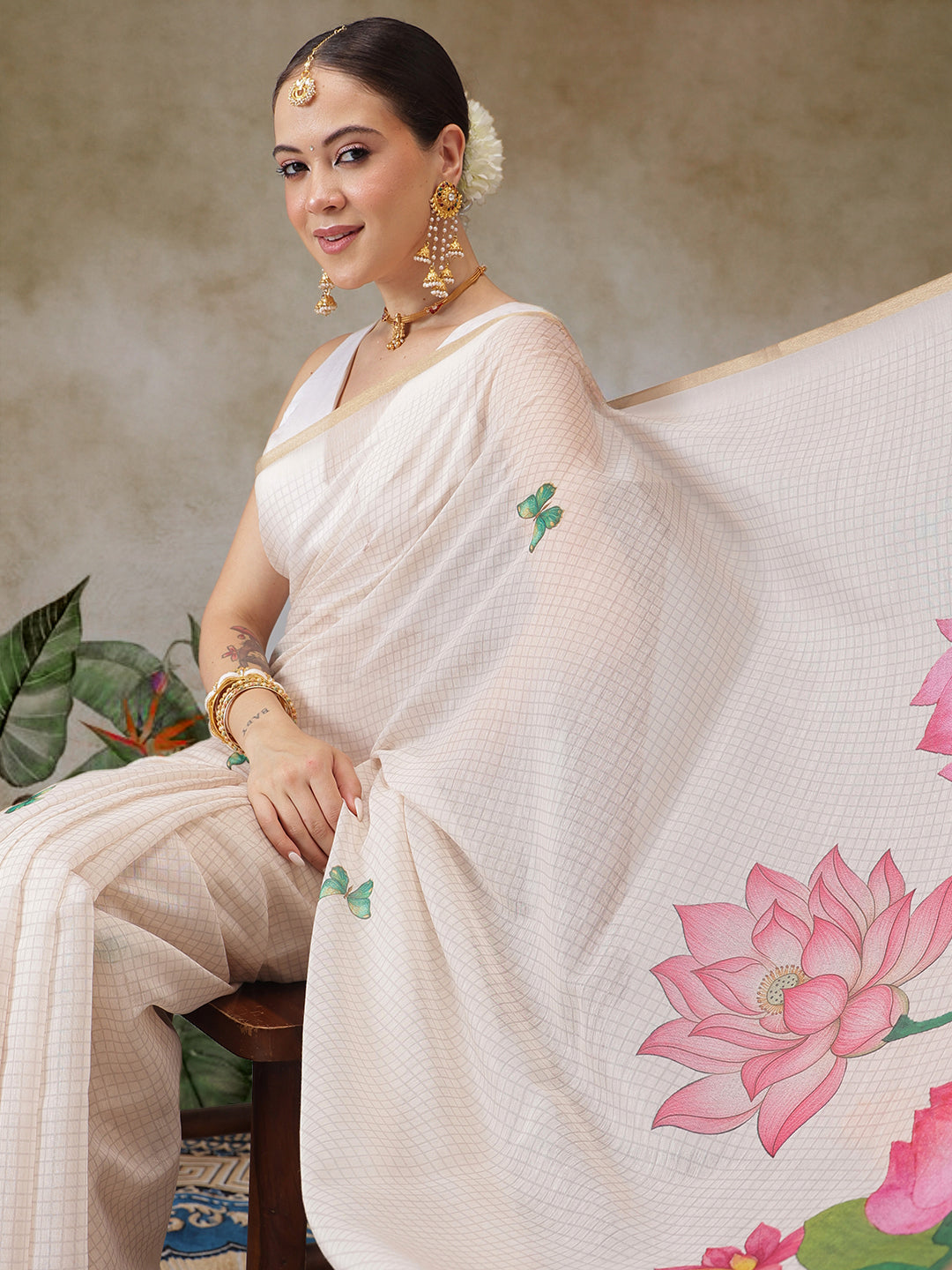 Onam Inspired Lotus & Checks Printed Chanderi Kasavu Saree With Printed Blouse