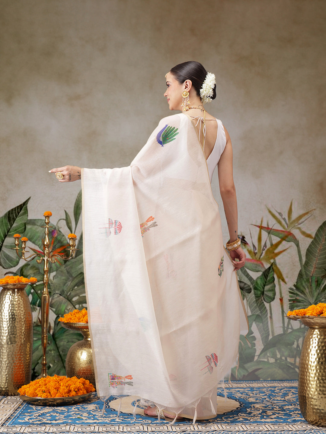 Chanderi Cotton Abstract Printed Unique Saree With Animal Printed Blouse