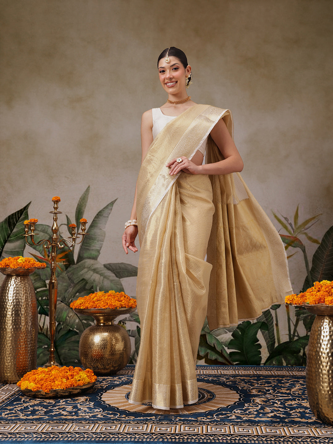 Traditional Ethnic Woven Saree for Onam & Special Occasions with Running Blouse
