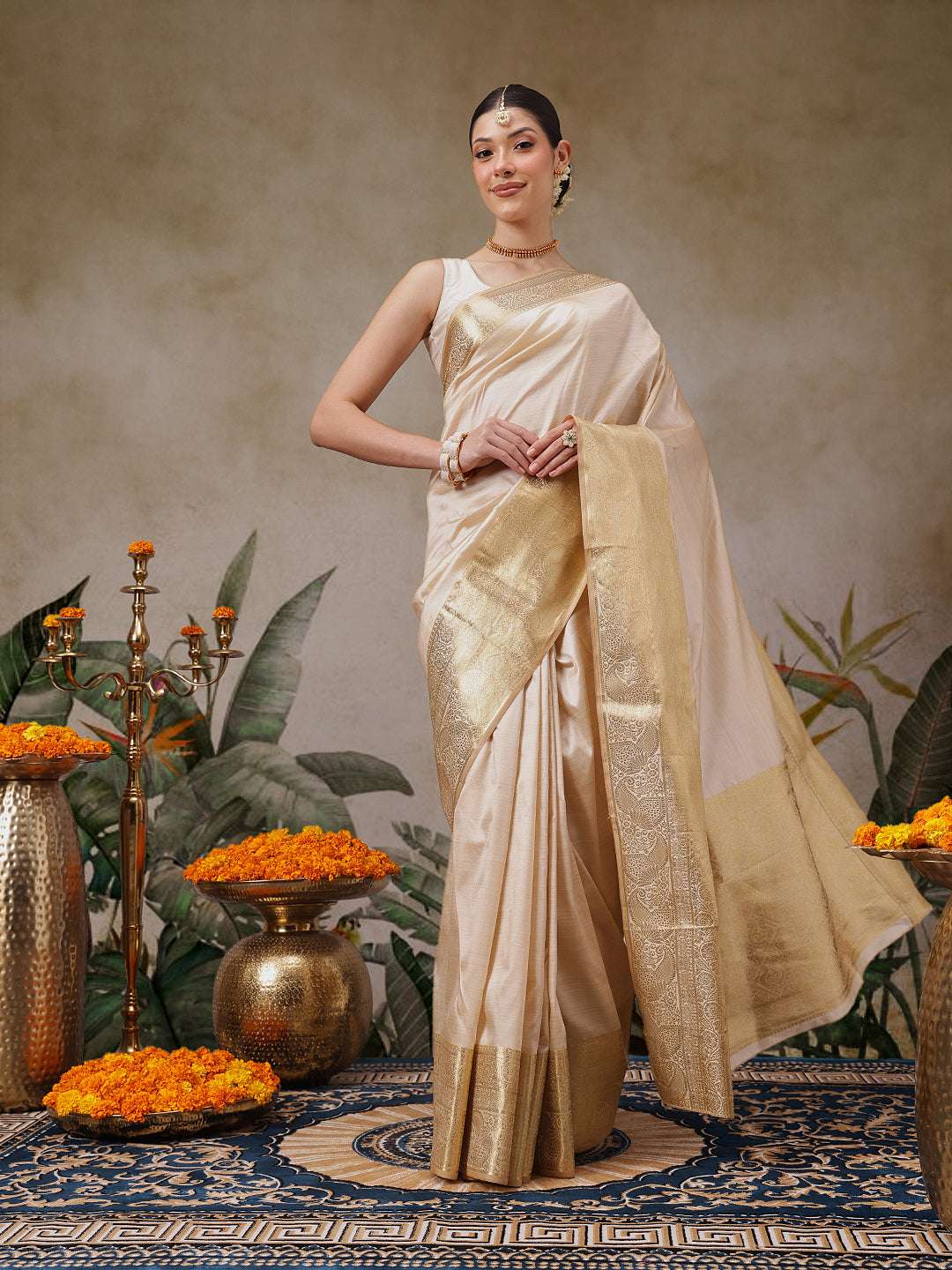 Traditional Ethnic Woven Saree for Onam & Special Occasions with Running Blouse
