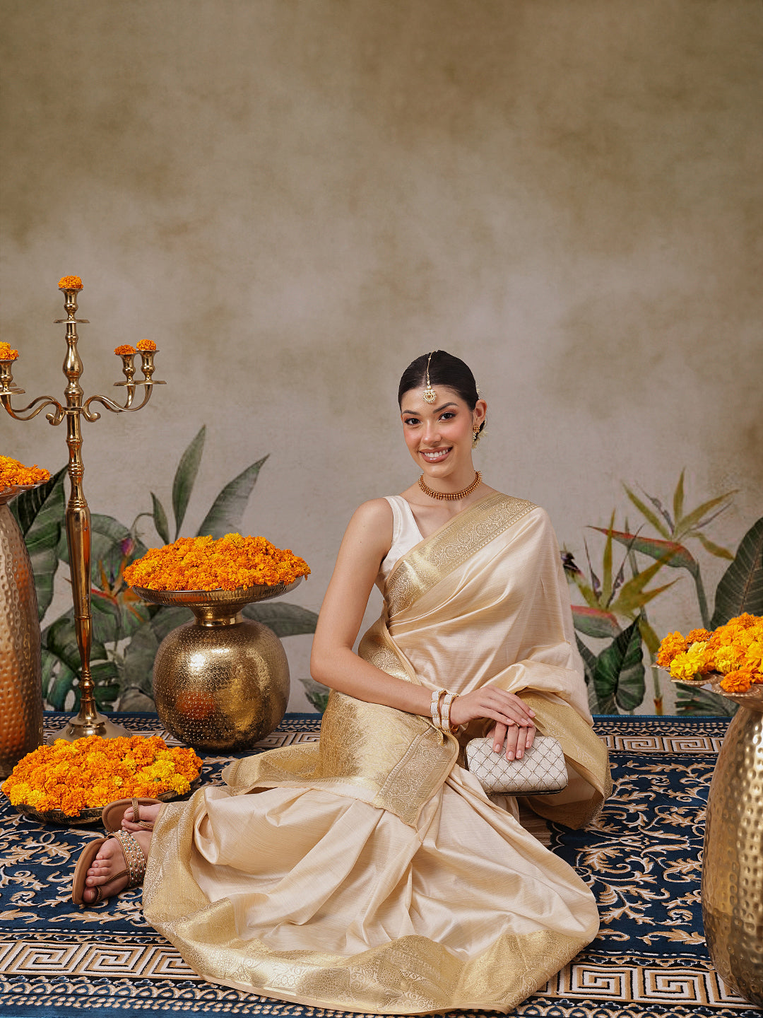 Traditional Ethnic Woven Saree for Onam & Special Occasions with Running Blouse
