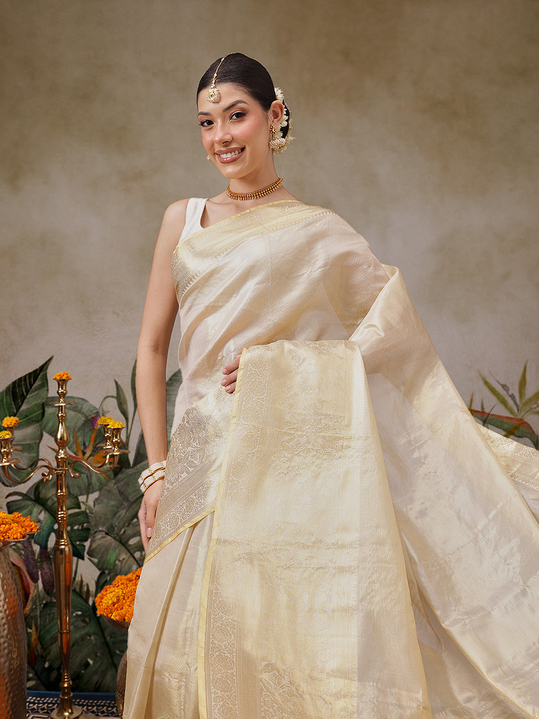 Traditional Ethnic Woven Saree for Onam & Special Occasions with Running Blouse