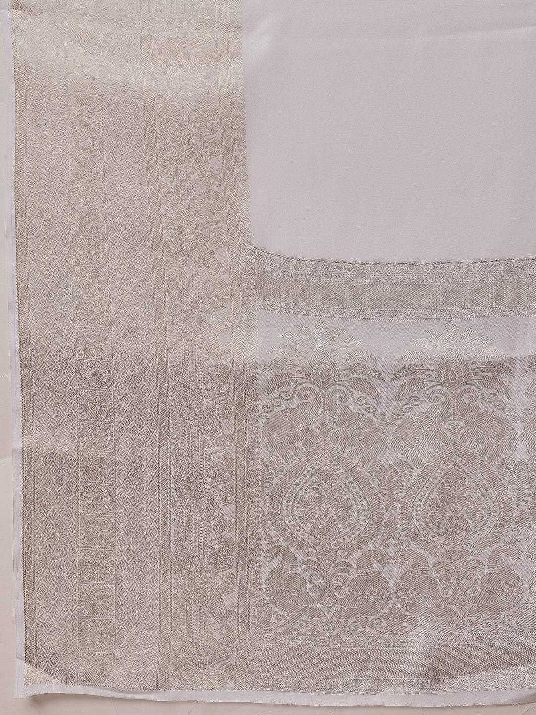 Traditional Ethnic Woven Saree for Onam & Special Occasions with Running Blouse