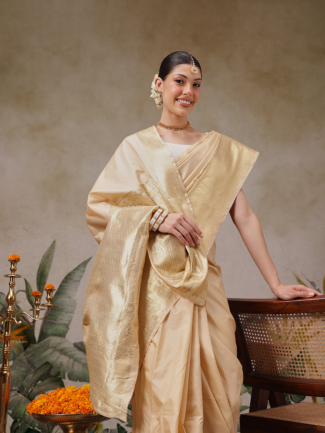 Traditional Ethnic Woven Saree for Onam & Special Occasions with Running Blouse