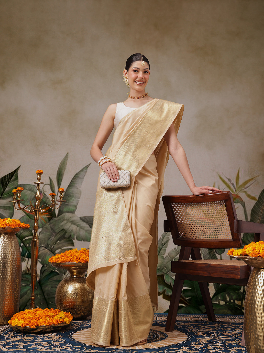 Traditional Ethnic Woven Saree for Onam & Special Occasions with Running Blouse