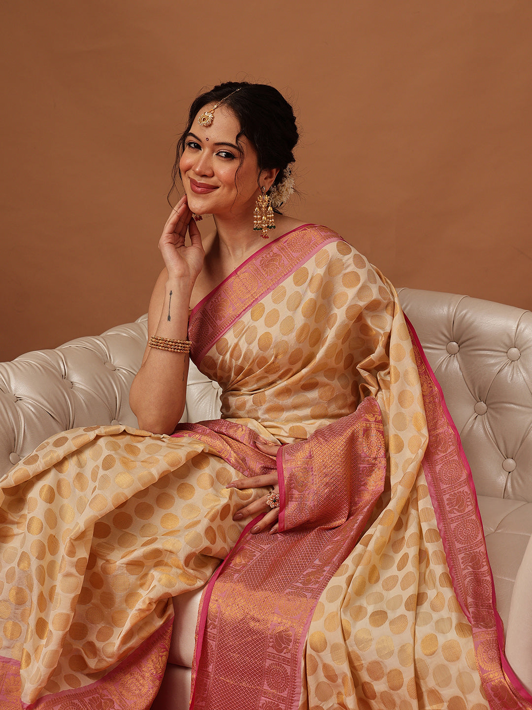 Traditional Ethnic Woven Saree for Onam & Special Occasions with Running Blouse