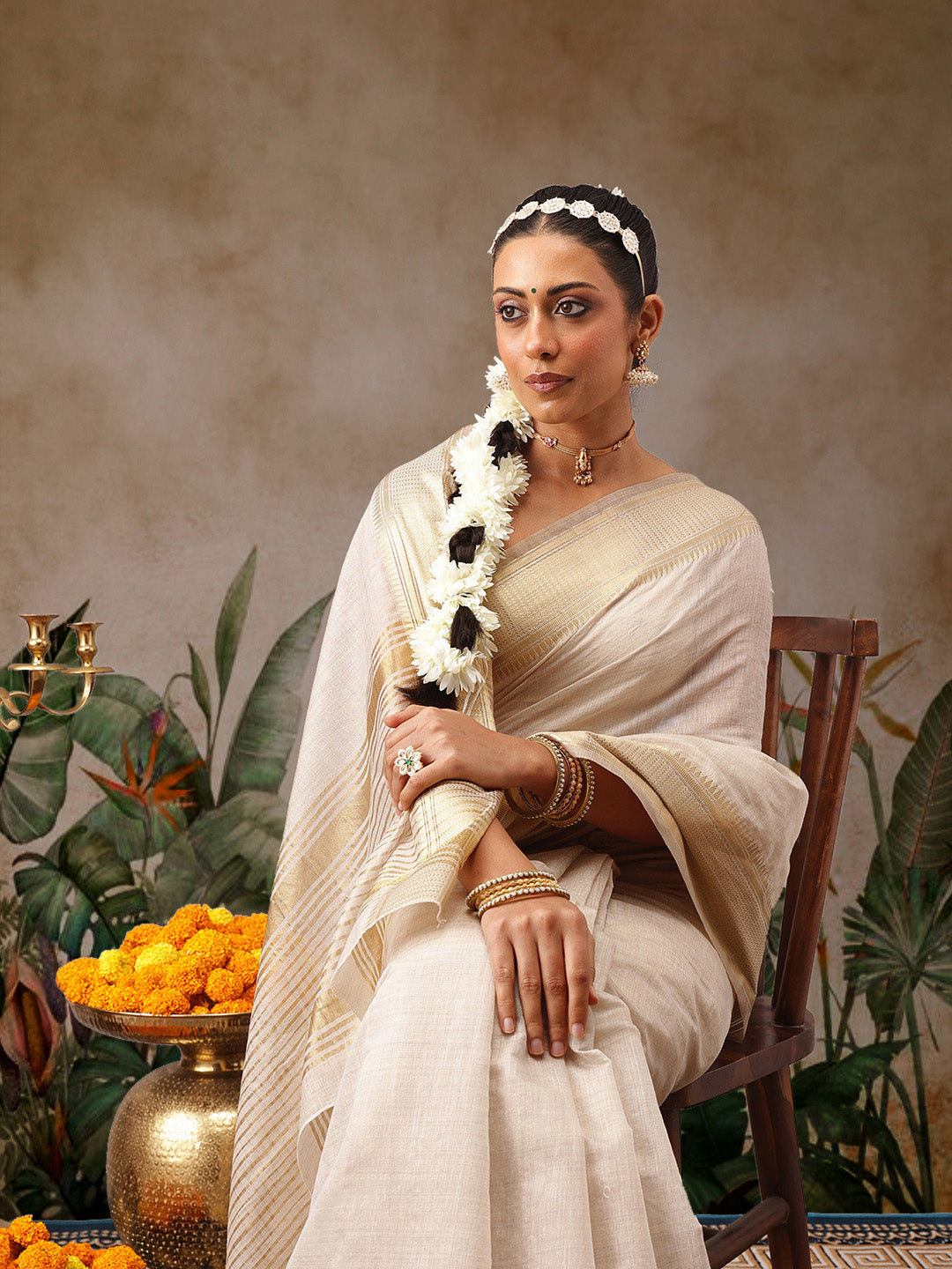 Traditional Ethnic Woven Saree for Onam & Special Occasions with Running Blouse