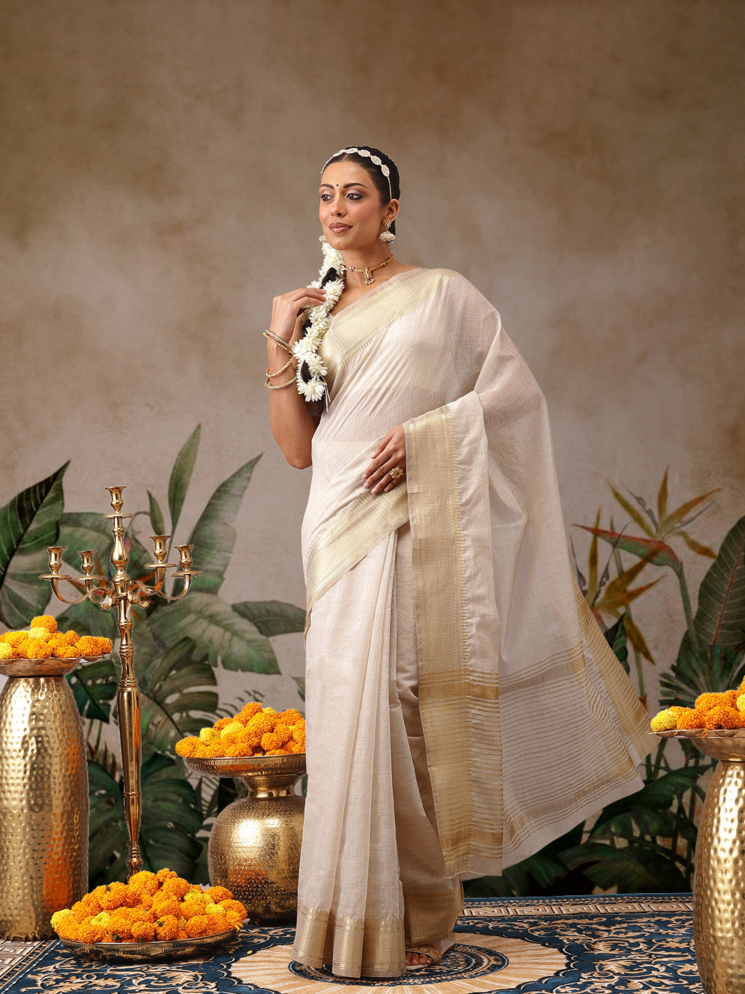 Traditional Ethnic Woven Saree for Onam & Special Occasions with Running Blouse