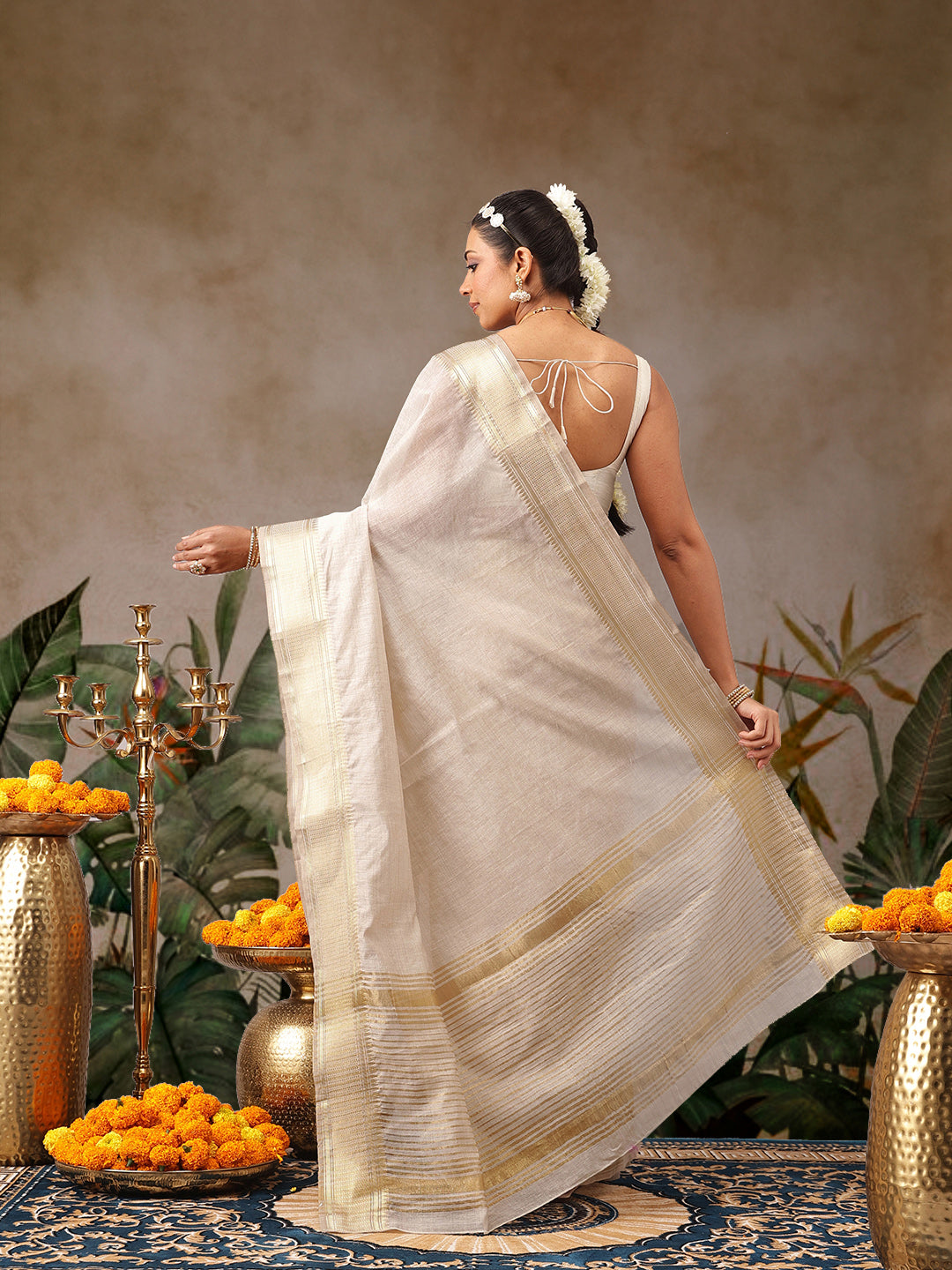 Traditional Ethnic Woven Saree for Onam & Special Occasions with Running Blouse