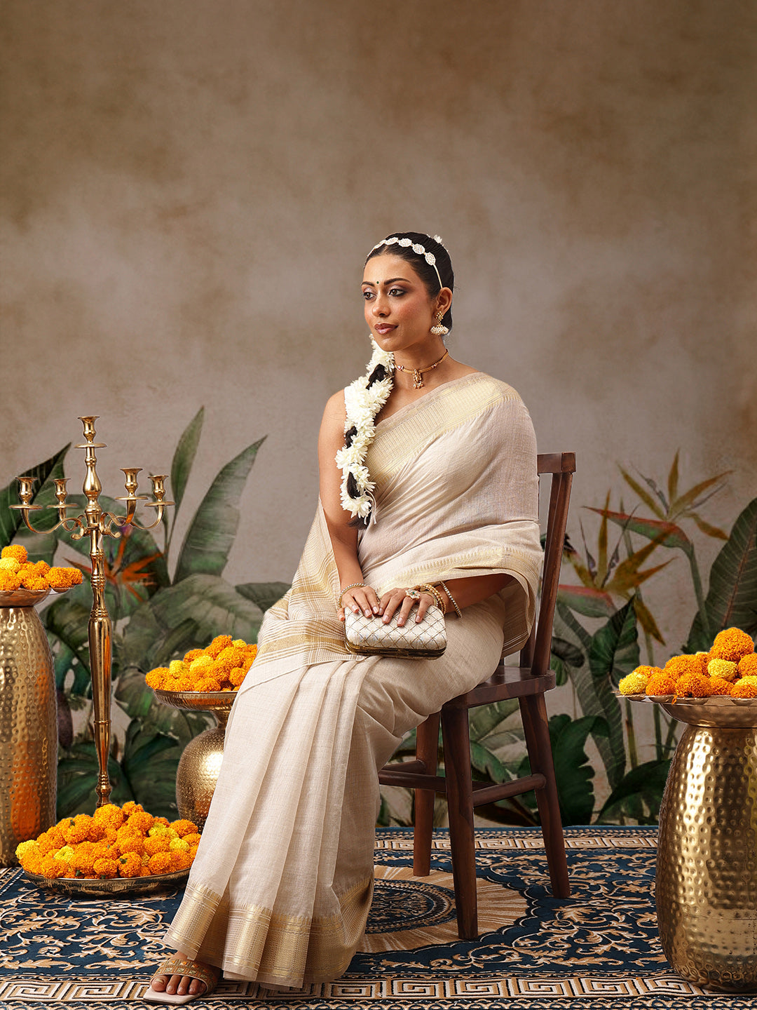 Traditional Ethnic Woven Saree for Onam & Special Occasions with Running Blouse