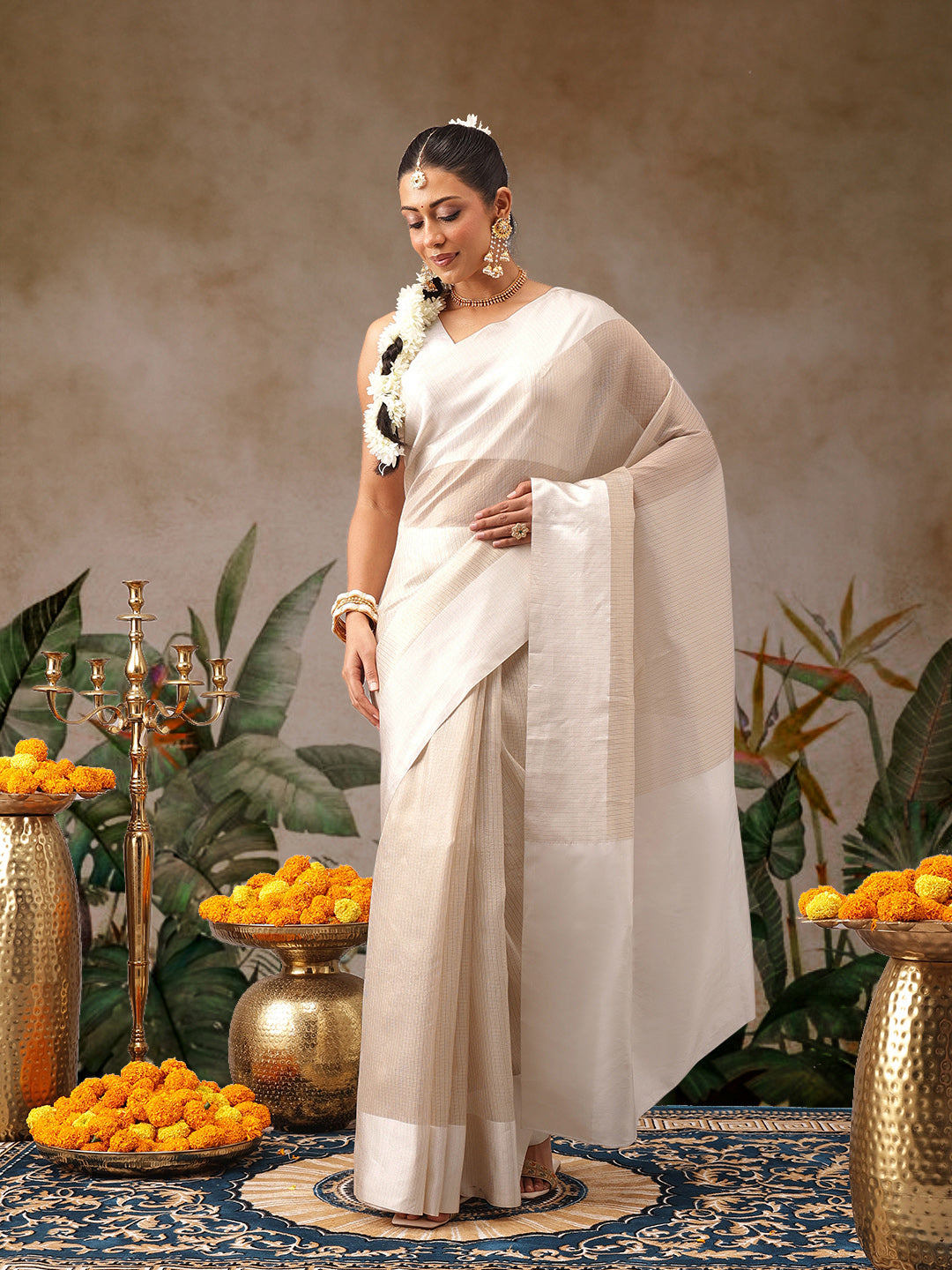 Traditional Ethnic Woven Saree for Onam & Special Occasions with Running Blouse