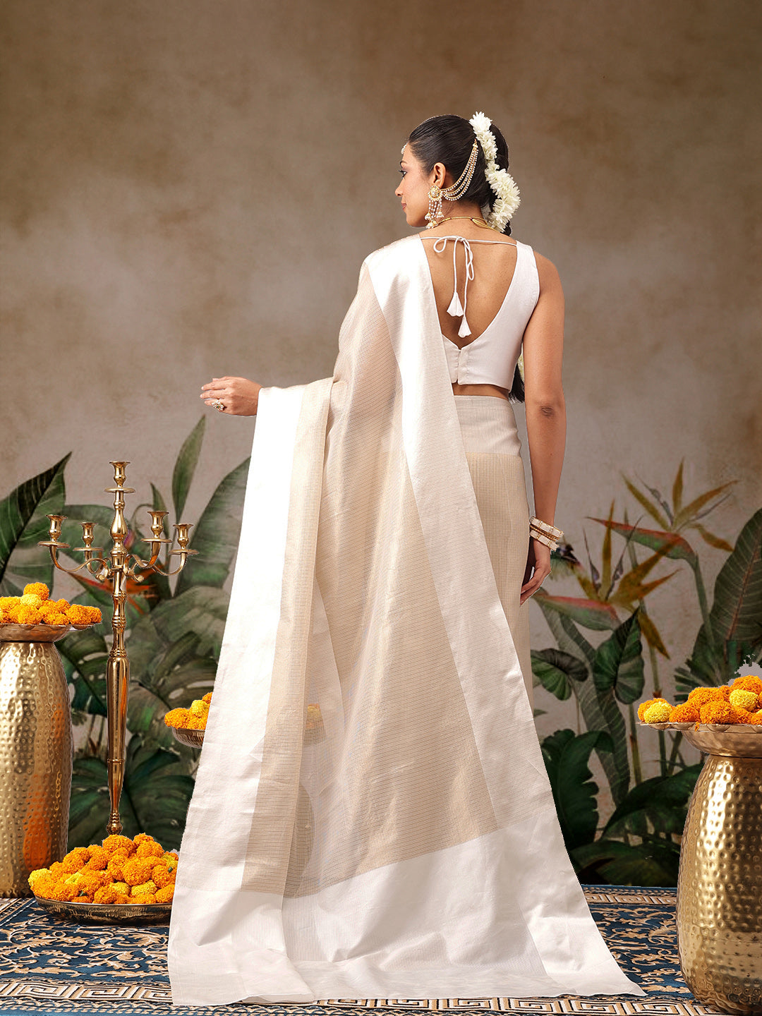 Traditional Ethnic Woven Saree for Onam & Special Occasions with Running Blouse