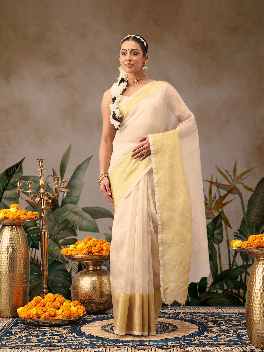 Traditional Ethnic Woven Saree for Onam & Special Occasions with Running Blouse