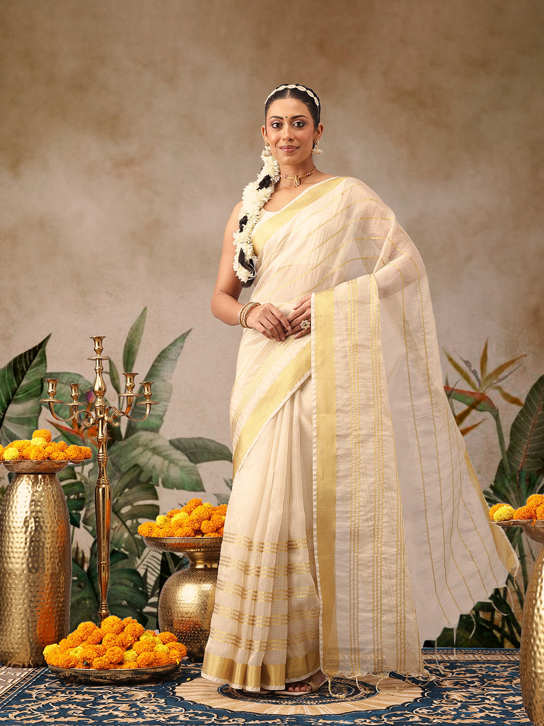 Traditional Ethnic Woven Saree for Onam & Special Occasions with Running Blouse