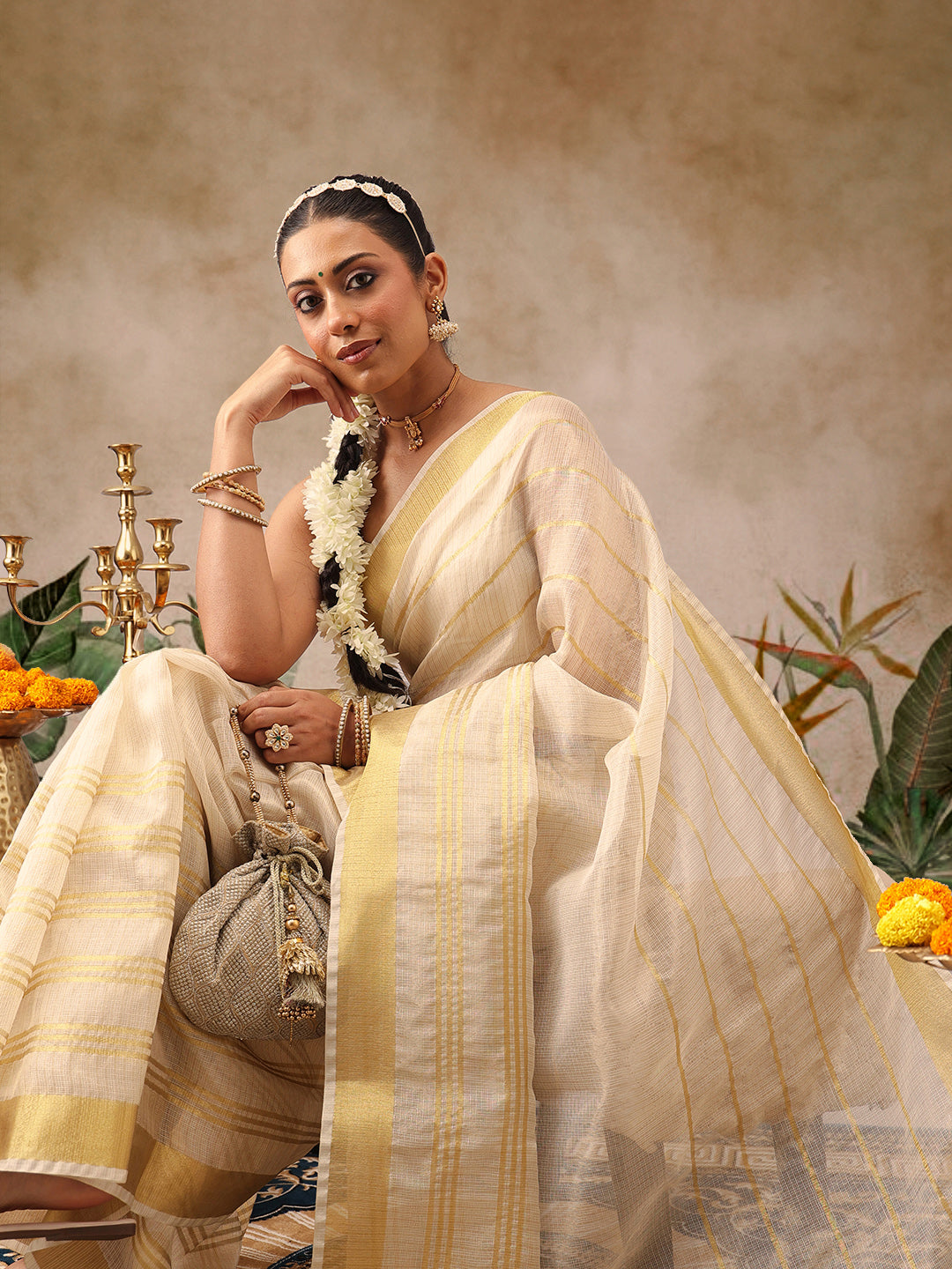 Traditional Ethnic Woven Saree for Onam & Special Occasions with Running Blouse