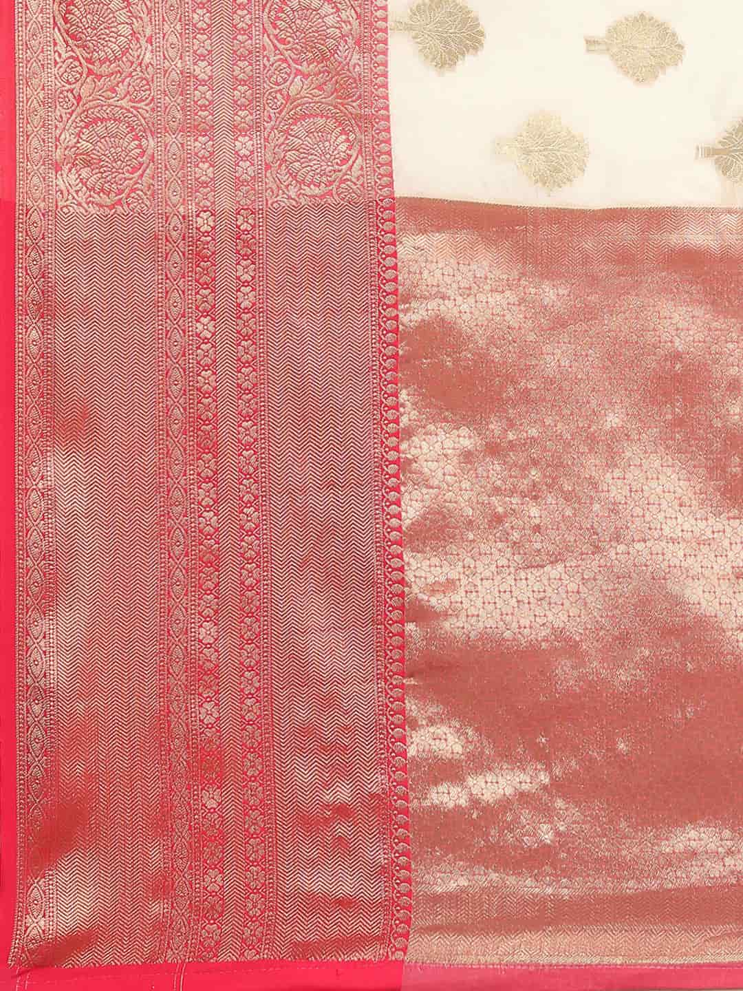 Traditional Ethnic Woven Saree for Onam & Special Occasions with Running Blouse