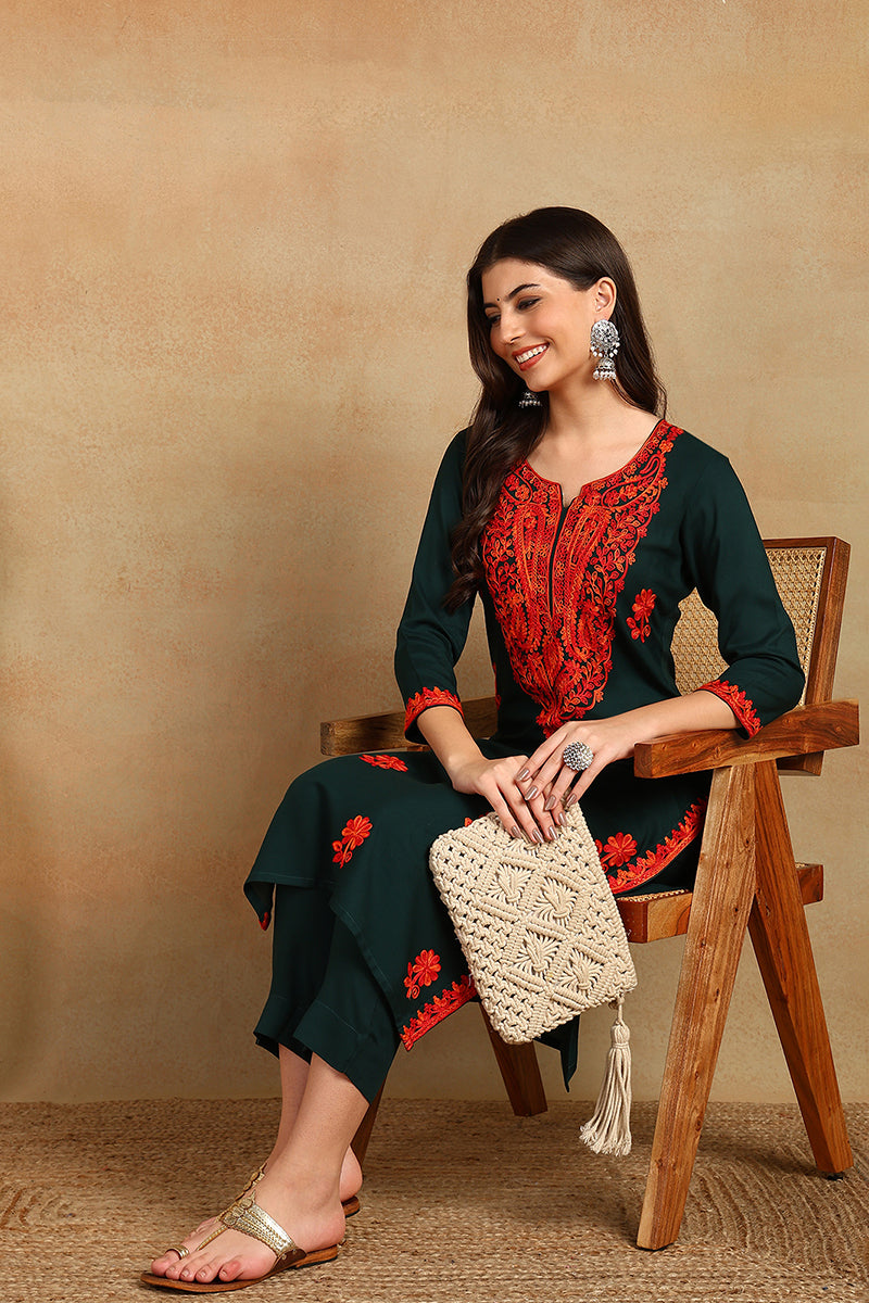 green embroidered viscose rayon straight cut kurta vck9762