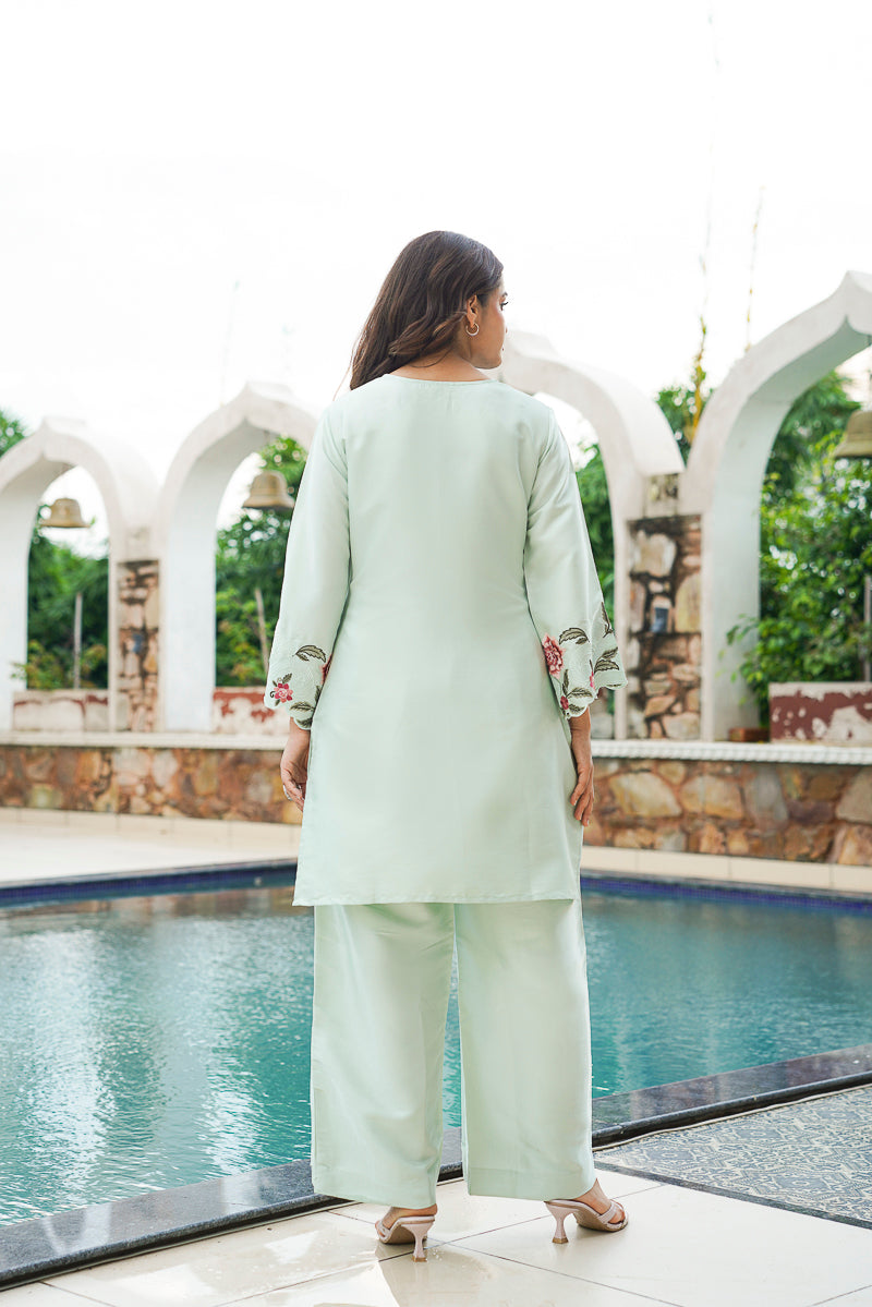 green-silk-blend-solid-embroidered-coord-sets-vcord1171