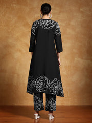 Women-Bold Floral Placement Printed Flared Kurta With Trouser