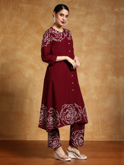 Women-Bold Floral Placement Printed Flared Kurta With Trouser