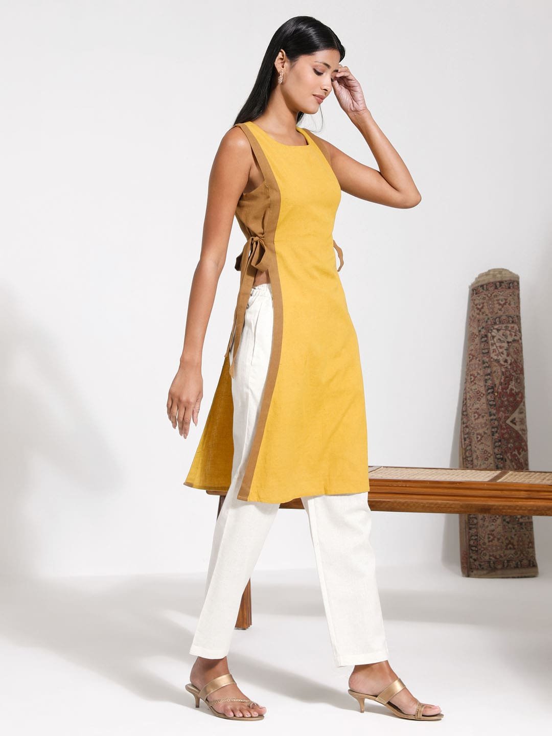 Vastramay - WOMEN'S TIE UP DETAIL KURTA WITH COTTON PANT SET