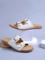 حذاء مسطح أنيق باللون الأبيض من Shoetopia للنساء