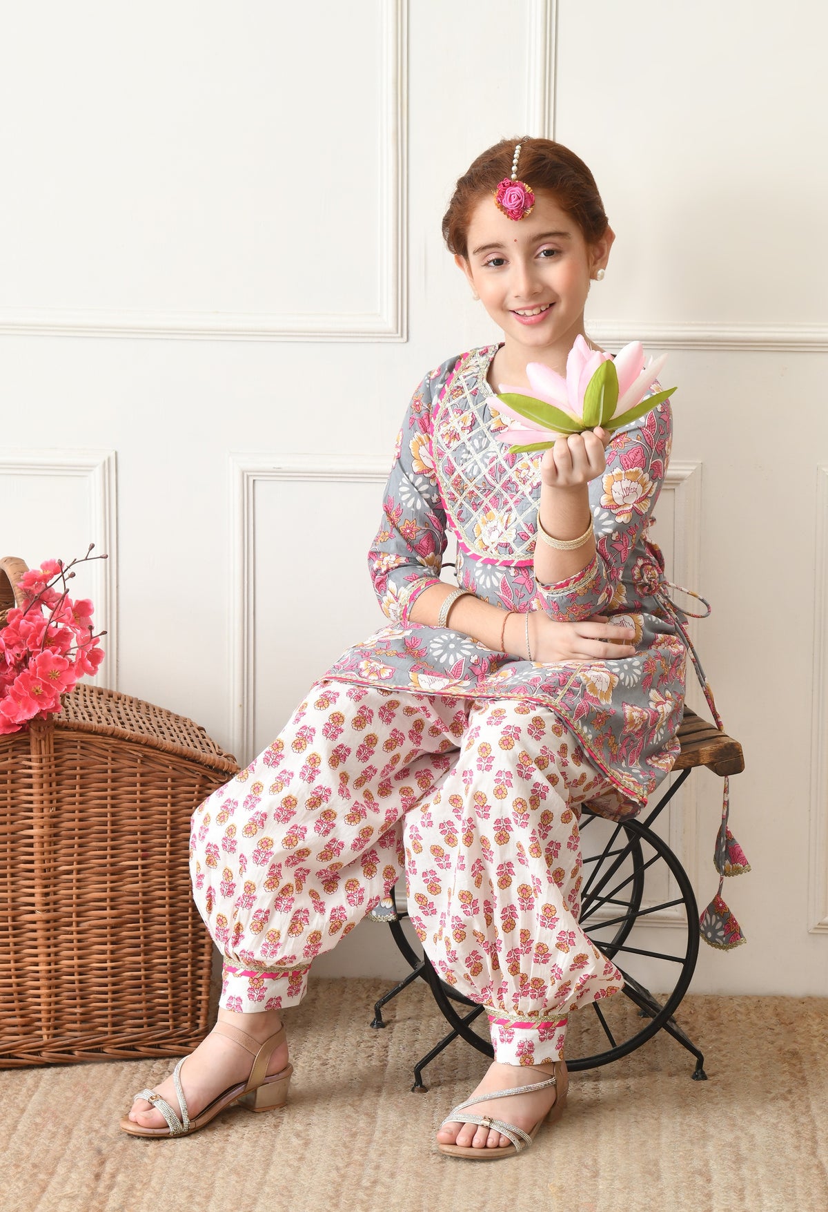 Girls' Grey Floral Printed Kurti with Patiala Set 2 Piece Traditional Outfit