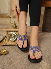 أحذية مسطحة مفتوحة من الأمام سهلة الارتداء، مناسبة للإطلالات الكاجوال