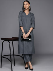Women Plus Size Grey Solid A-Line Kurta Paired With Tonal Bottom