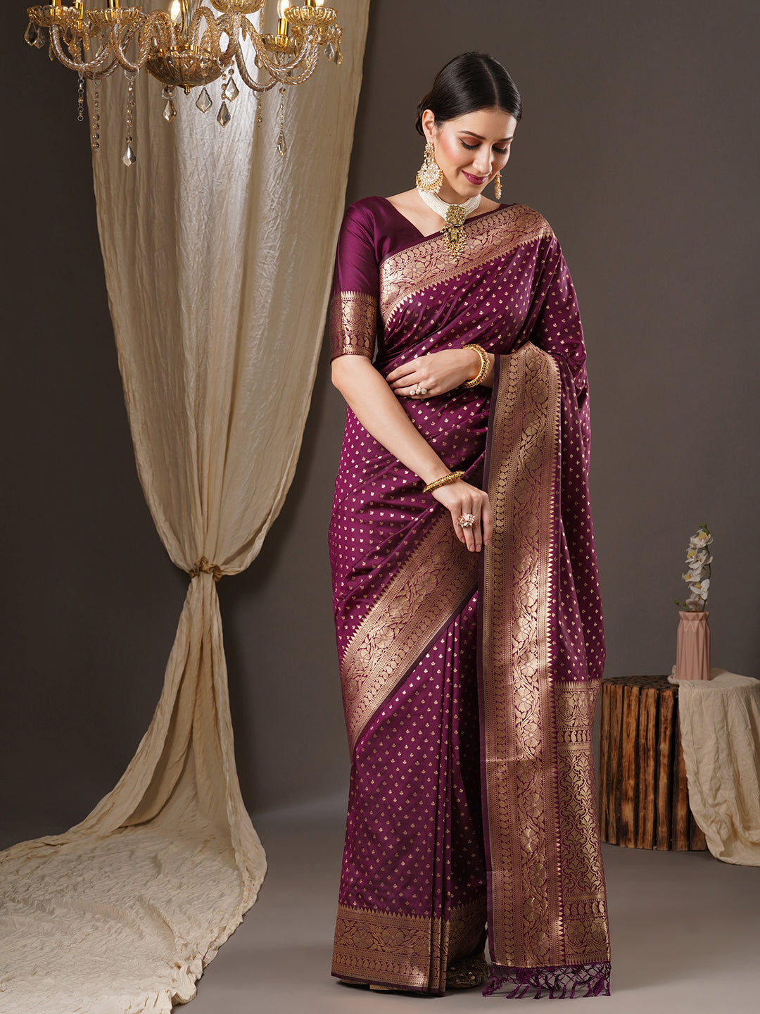 Women's Silk Blend Magenta WovenDesign DesignerSaree With Blouse Piece