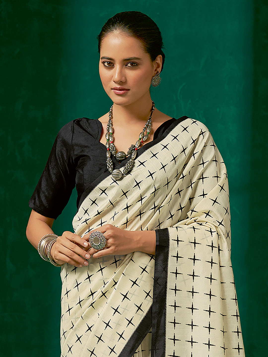 Women's Bhagalpuri Silk OffWhite Printed DesignerSaree With Blouse Piece