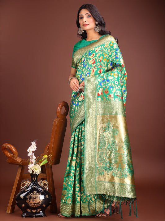 Majestic Green Silk Saree with Gold Zari & Floral Design – Perfect for Festive & Traditional Occasions