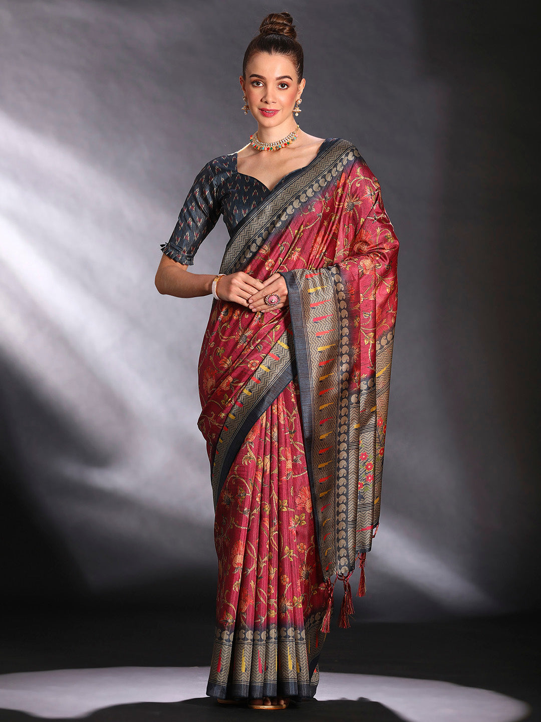 Women's Cotton Blend Maroon Printed Designer Saree With Blouse Piece