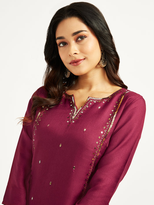 Women's Wine Kurta And Pant Set.